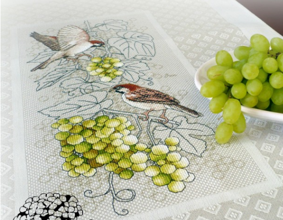Sparrows and Grapes, broderie noire